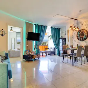 Luxory Dreamy Sunset, Seafront, Direct Access To The Promenade,wifi,pool,free Parking Apartamento